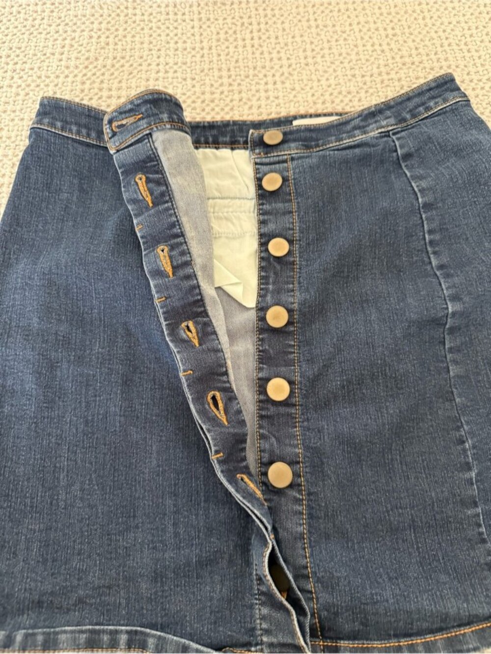 Blue denim skirt size 12 Buttons in front - Picture 3 of 5